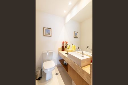 Apartamento à venda com 154m², 3 quartos e 2 vagas Apartamento à venda com 154m², 3 quartos e 2 vagasLavabo