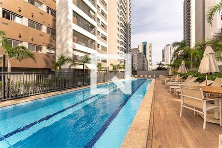 Apartamento à venda com 154m², 3 quartos e 2 vagas Apartamento à venda com 154m², 3 quartos e 2 vagasÁrea comum - Piscina