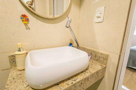 Casa de condomínio à venda com 270m², 4 quartos e 2 vagas Casa de condomínio à venda com 270m², 4 quartos e 2 vagasBanheiro da Suíte 3