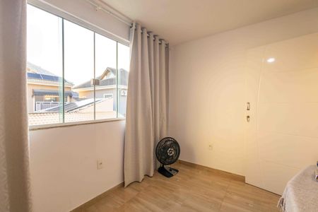 Casa de condomínio à venda com 270m², 4 quartos e 2 vagas Casa de condomínio à venda com 270m², 4 quartos e 2 vagasQuarto