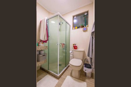 Casa de condomínio à venda com 270m², 4 quartos e 2 vagas Casa de condomínio à venda com 270m², 4 quartos e 2 vagasBanheiro Social