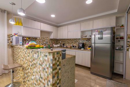 Casa de condomínio à venda com 270m², 4 quartos e 2 vagas Casa de condomínio à venda com 270m², 4 quartos e 2 vagasCozinha