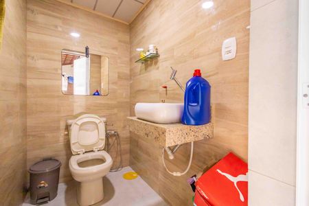 Casa de condomínio à venda com 270m², 4 quartos e 2 vagas Casa de condomínio à venda com 270m², 4 quartos e 2 vagasLavabo