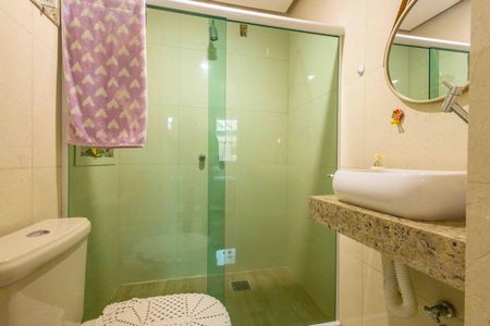 Casa de condomínio à venda com 270m², 4 quartos e 2 vagas Casa de condomínio à venda com 270m², 4 quartos e 2 vagasBanheiro da Suíte 3