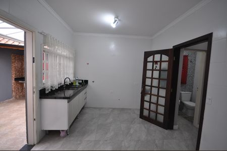 Casa à venda com 101m², 2 quartos e 2 vagasCozinha