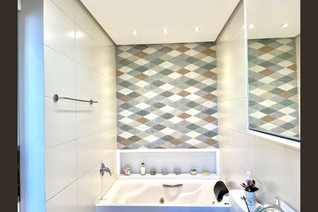 Apartamento à venda com 124m², 3 quartos e 2 vagas Apartamento à venda com 124m², 3 quartos e 2 vagasBanheiro da Suíte