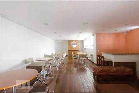 Apartamento à venda com 124m², 3 quartos e 2 vagas Apartamento à venda com 124m², 3 quartos e 2 vagasÁrea comum - Salão de festas