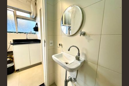 Apartamento à venda com 124m², 3 quartos e 2 vagas Apartamento à venda com 124m², 3 quartos e 2 vagasBanheiro de serviço