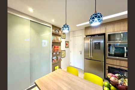 Apartamento à venda com 124m², 3 quartos e 2 vagas Apartamento à venda com 124m², 3 quartos e 2 vagasCozinha