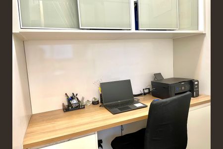 Apartamento à venda com 124m², 3 quartos e 2 vagas Apartamento à venda com 124m², 3 quartos e 2 vagasEscritório