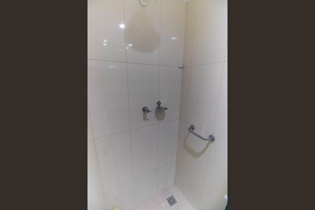 Apartamento à venda com 70m², 2 quartos e 1 vaga Apartamento à venda com 70m², 2 quartos e 1 vagaBanheiro Social