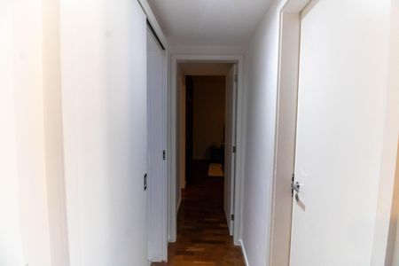 Apartamento à venda com 70m², 2 quartos e 1 vaga Apartamento à venda com 70m², 2 quartos e 1 vagaCorredor