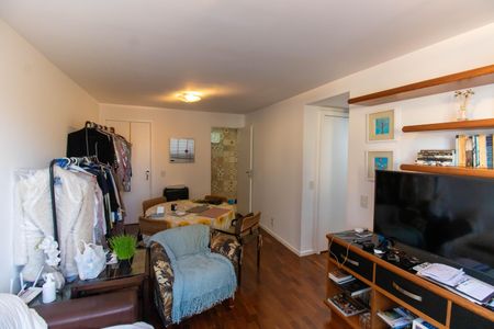 Apartamento à venda com 70m², 2 quartos e 1 vaga Apartamento à venda com 70m², 2 quartos e 1 vagaSala