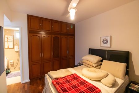 Apartamento à venda com 70m², 2 quartos e 1 vaga Apartamento à venda com 70m², 2 quartos e 1 vagaSuíte