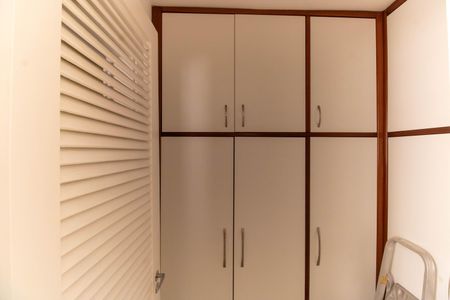 Apartamento à venda com 70m², 2 quartos e 1 vaga Apartamento à venda com 70m², 2 quartos e 1 vagaQuarto de Serviço