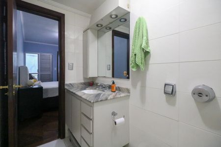Apartamento à venda com 124m², 3 quartos e 2 vagas Apartamento à venda com 124m², 3 quartos e 2 vagasBanheiro da Suíte 1