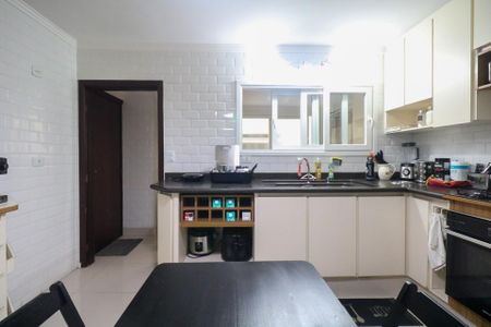 Apartamento à venda com 124m², 3 quartos e 2 vagas Apartamento à venda com 124m², 3 quartos e 2 vagasCozinha