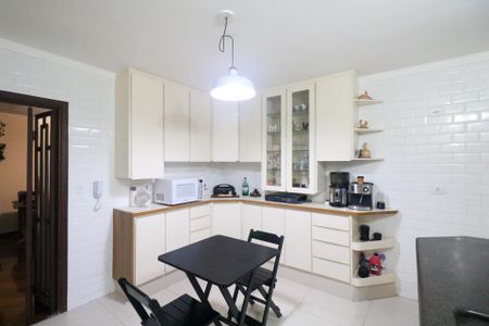 Apartamento à venda com 124m², 3 quartos e 2 vagas Apartamento à venda com 124m², 3 quartos e 2 vagasCozinha