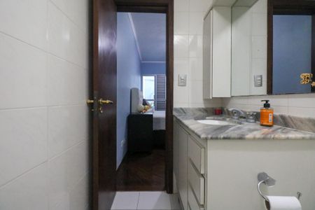 Apartamento à venda com 124m², 3 quartos e 2 vagas Apartamento à venda com 124m², 3 quartos e 2 vagasBanheiro da Suíte 1