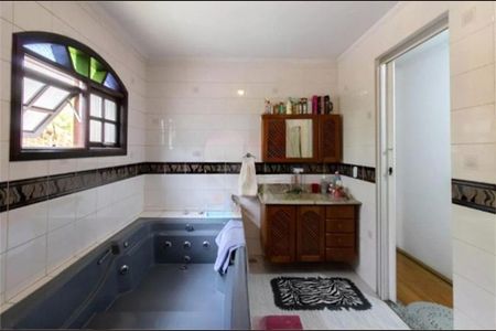 Casa à venda com 170m², 3 quartos e 2 vagas