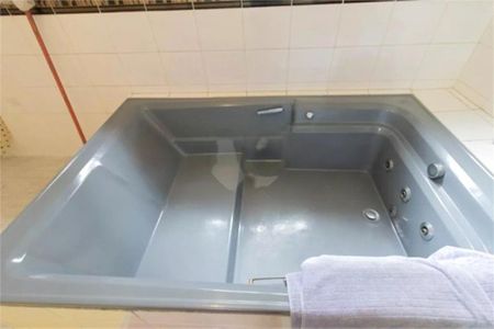 Casa à venda com 170m², 3 quartos e 2 vagas