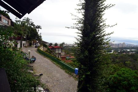 Casa à venda com 302m², 3 quartos e 1 vagaVista da Varanda