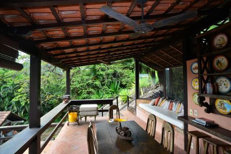 Casa à venda com 302m², 3 quartos e 1 vagaÁrea comum - Churrasqueira