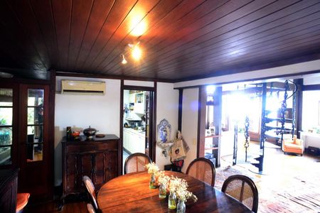 Casa à venda com 302m², 3 quartos e 1 vagaSala de Jantar