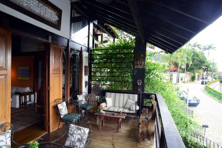 Casa à venda com 302m², 3 quartos e 1 vagaVaranda