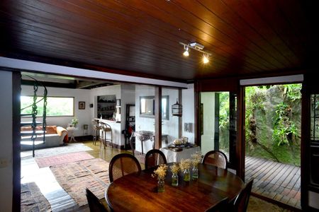 Casa à venda com 302m², 3 quartos e 1 vagaSala de Jantar