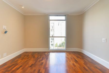 Apartamento à venda com 222m², 4 quartos e 3 vagas