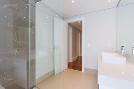 Apartamento à venda com 222m², 4 quartos e 3 vagas