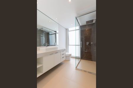 Apartamento à venda com 222m², 4 quartos e 3 vagas