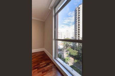 Apartamento à venda com 222m², 4 quartos e 3 vagas