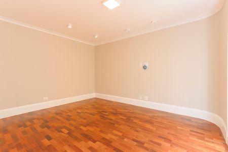 Apartamento à venda com 222m², 4 quartos e 3 vagas