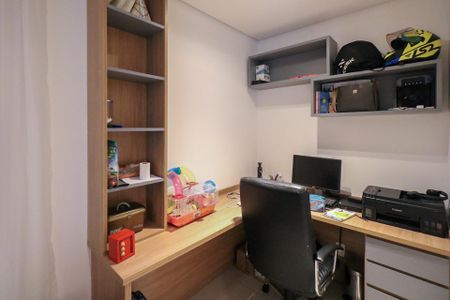 Apartamento à venda com 74m², 2 quartos e 1 vagaEscritório