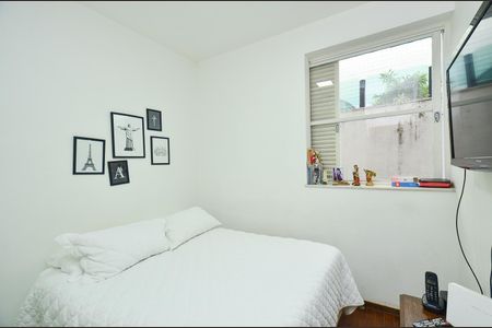 Casa à venda com 360m², 5 quartos e 4 vagas Casa à venda com 360m², 5 quartos e 4 vagasQuarto 1