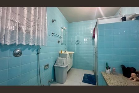 Casa à venda com 321m², 4 quartos e 4 vagas Casa à venda com 321m², 4 quartos e 4 vagasBanheiro da Suíte