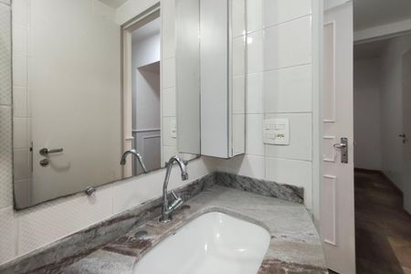 Apartamento à venda com 115m², 3 quartos e 1 vaga Apartamento à venda com 115m², 3 quartos e 1 vagaBanheiro Social