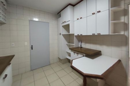 Apartamento à venda com 115m², 3 quartos e 1 vaga Apartamento à venda com 115m², 3 quartos e 1 vagaCozinha