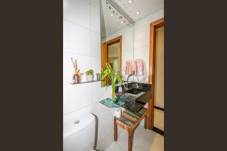 Apartamento à venda com 178m², 3 quartos e 2 vagas Apartamento à venda com 178m², 3 quartos e 2 vagasBanheiro