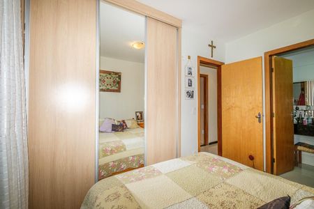 Apartamento à venda com 178m², 3 quartos e 2 vagas Apartamento à venda com 178m², 3 quartos e 2 vagasSuíte