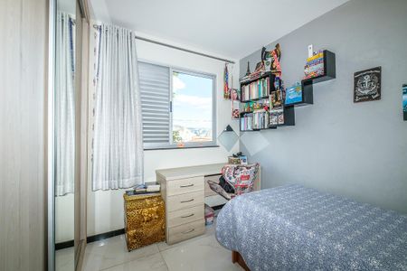 Apartamento à venda com 178m², 3 quartos e 2 vagas Apartamento à venda com 178m², 3 quartos e 2 vagasQuarto 2