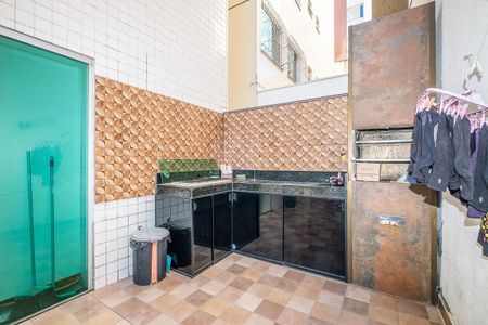 Apartamento à venda com 178m², 3 quartos e 2 vagas Apartamento à venda com 178m², 3 quartos e 2 vagasÁrea de Serviço