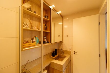 Apartamento à venda com 43m², 2 quartos e 1 vaga Apartamento à venda com 43m², 2 quartos e 1 vagaBanheiro