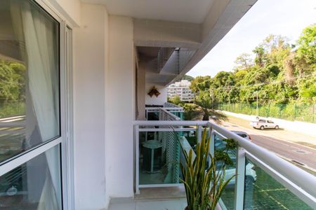Apartamento à venda com 99m², 3 quartos e 2 vagas Apartamento à venda com 99m², 3 quartos e 2 vagasVaranda da Suíte