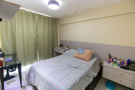Apartamento à venda com 99m², 3 quartos e 2 vagas Apartamento à venda com 99m², 3 quartos e 2 vagasSuíte