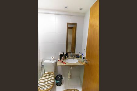 Apartamento à venda com 99m², 3 quartos e 2 vagas Apartamento à venda com 99m², 3 quartos e 2 vagasBanheiro Social