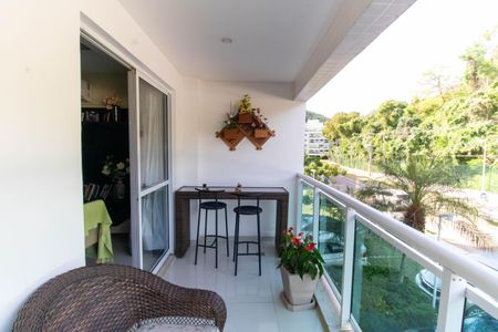 Apartamento à venda com 99m², 3 quartos e 2 vagas Apartamento à venda com 99m², 3 quartos e 2 vagasVaranda da Sala