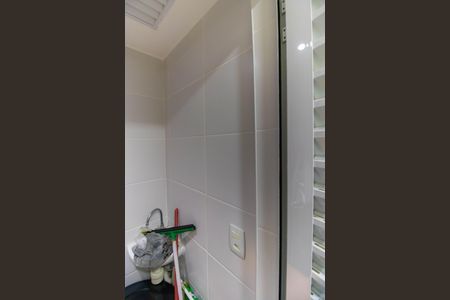 Apartamento à venda com 99m², 3 quartos e 2 vagas Apartamento à venda com 99m², 3 quartos e 2 vagasBanheiro de serviço